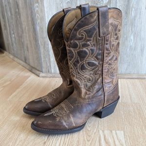 Laredo 'Maddie' distressed leather boots